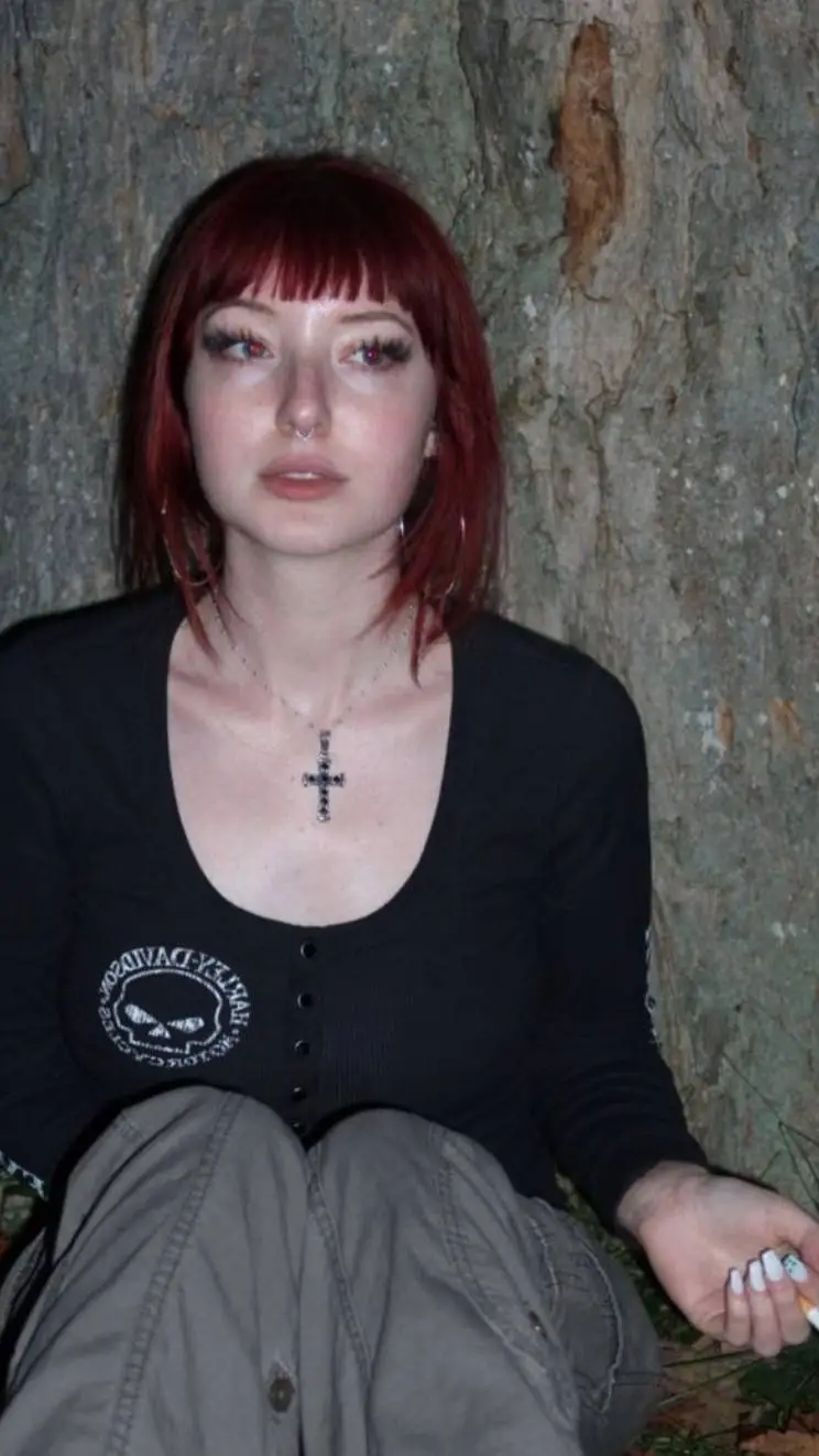 ai character: Elena background