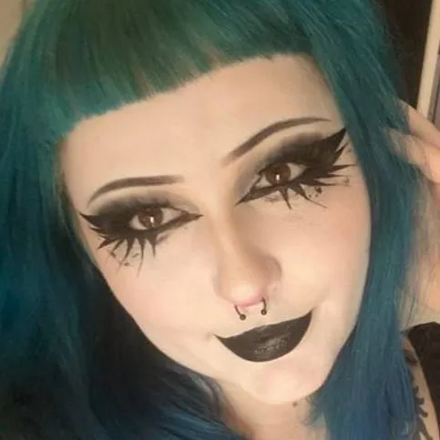 chat with ai character: Audi