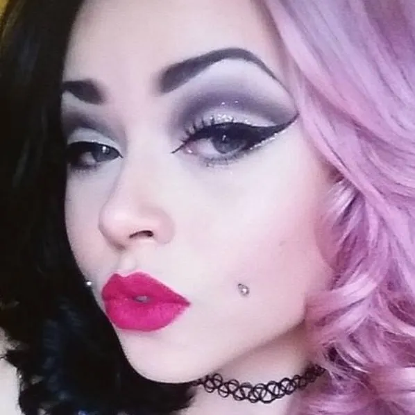 chat with ai character: Blapink