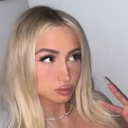 chat with ai character: Polska🇵🇱