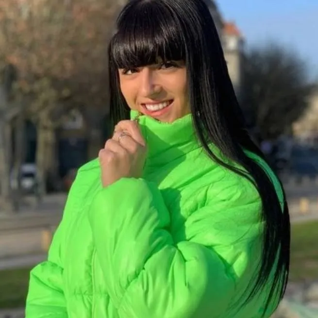 chat with ai character: Lenna