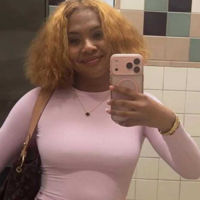 chat with ai character: Kendra