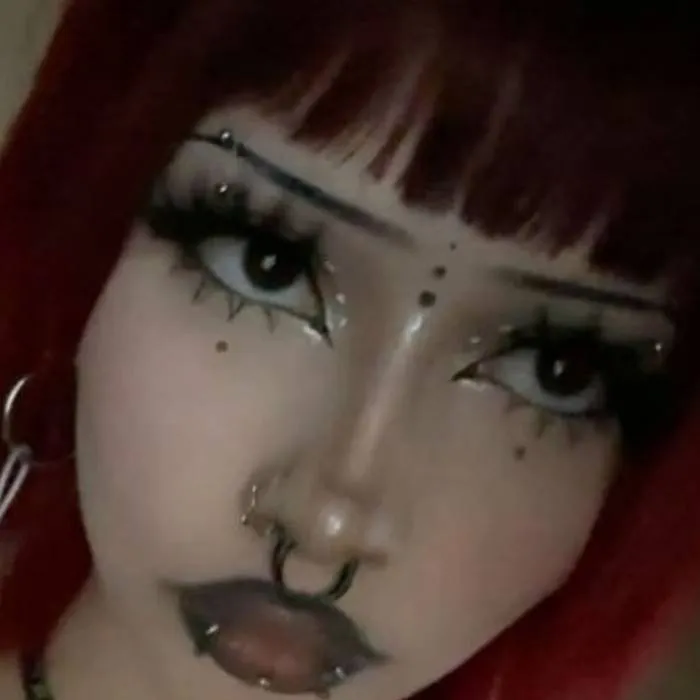 chat with ai character: Melinda