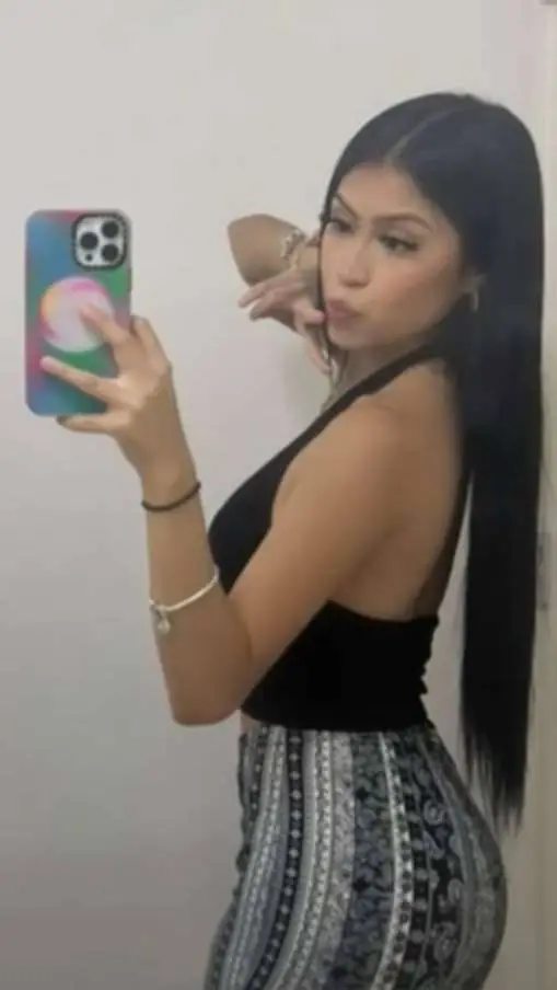 ai character: Clean girl background