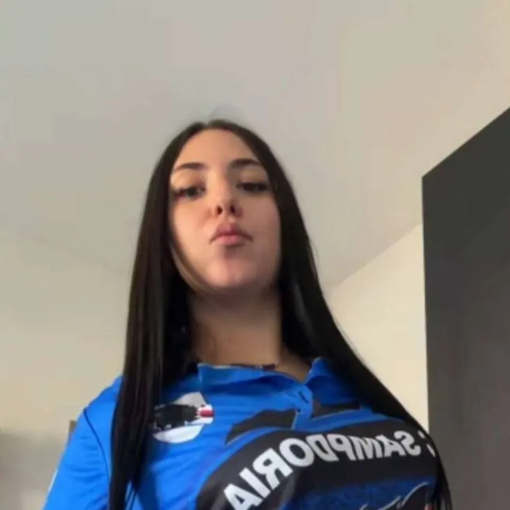 chat with ai character: Irina