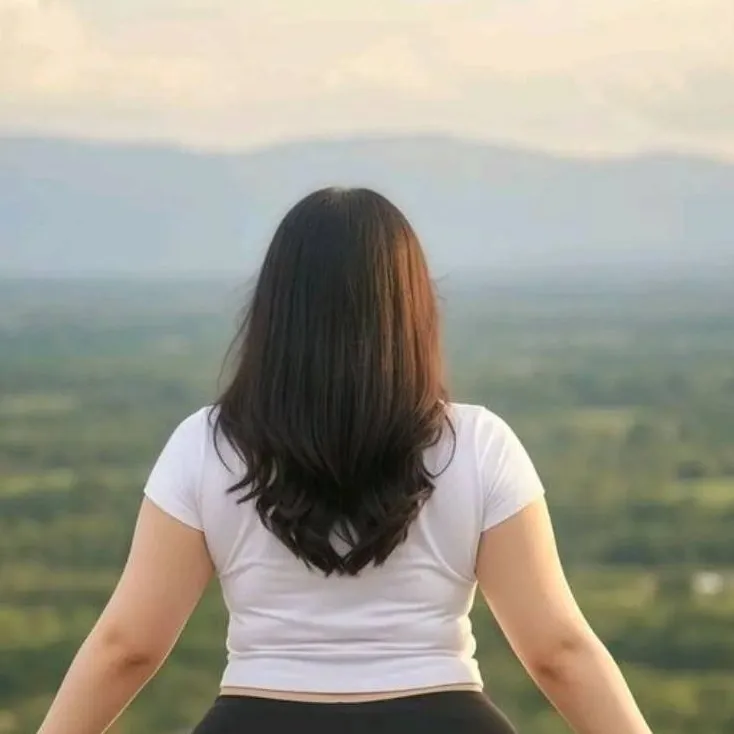 chat with ai character: Mandy