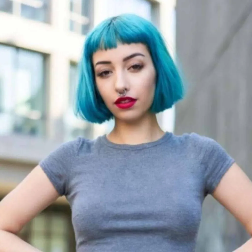 chat with ai character: Lena