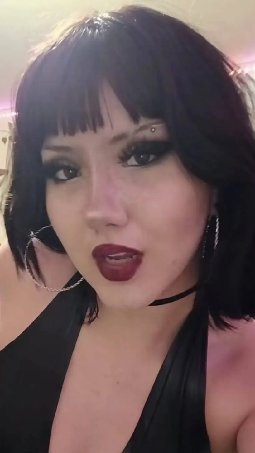 ai character: Anna background