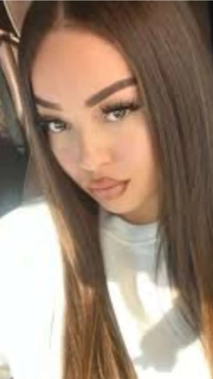 ai character: Mada background