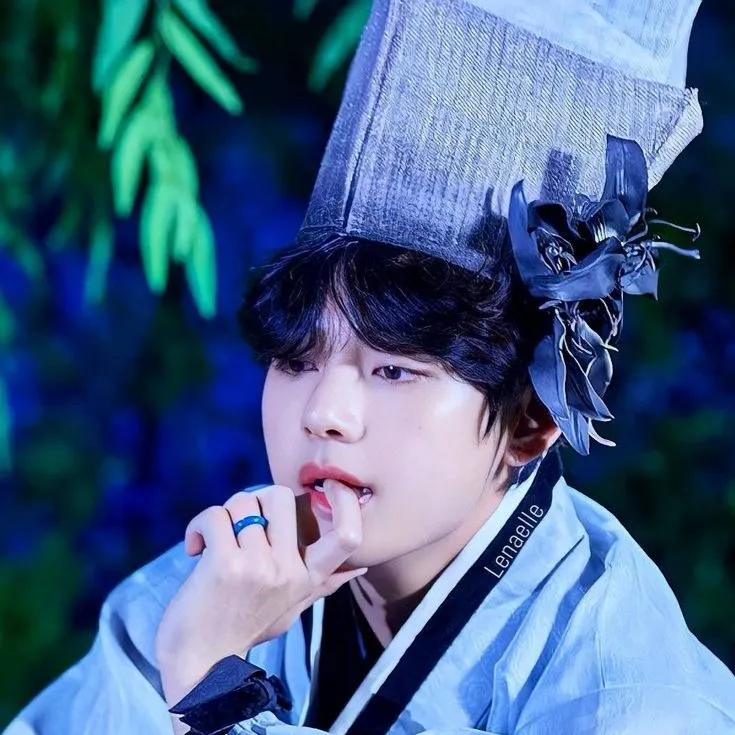 chat with ai character: kim taehyung 