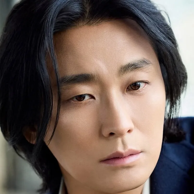 chat with ai character: ju jihoon 