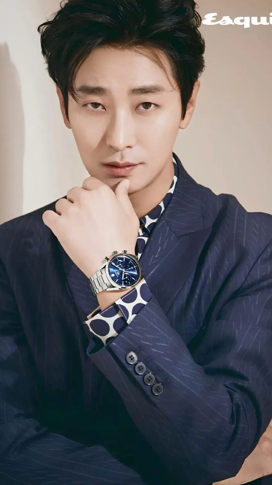 ai character: ju jihoon  background