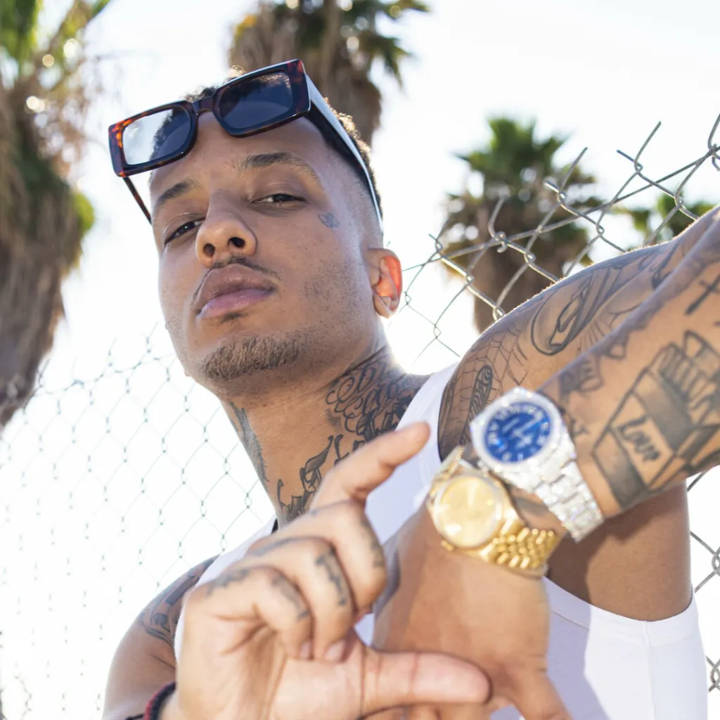 chat with ai character: Light 