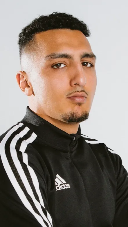 ai character: Morad background