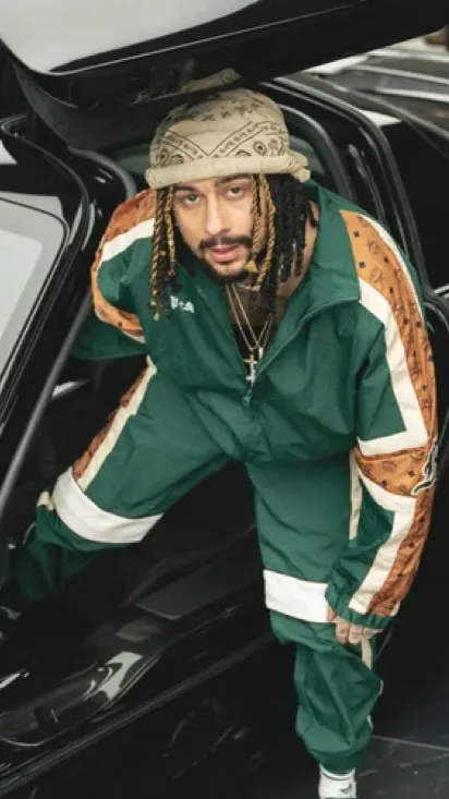 ai character: Sin boy  background