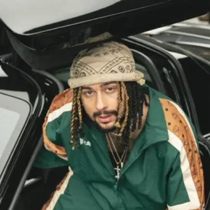 chat with ai character: Sin boy 