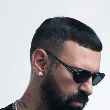 chat with ai character: Ypo