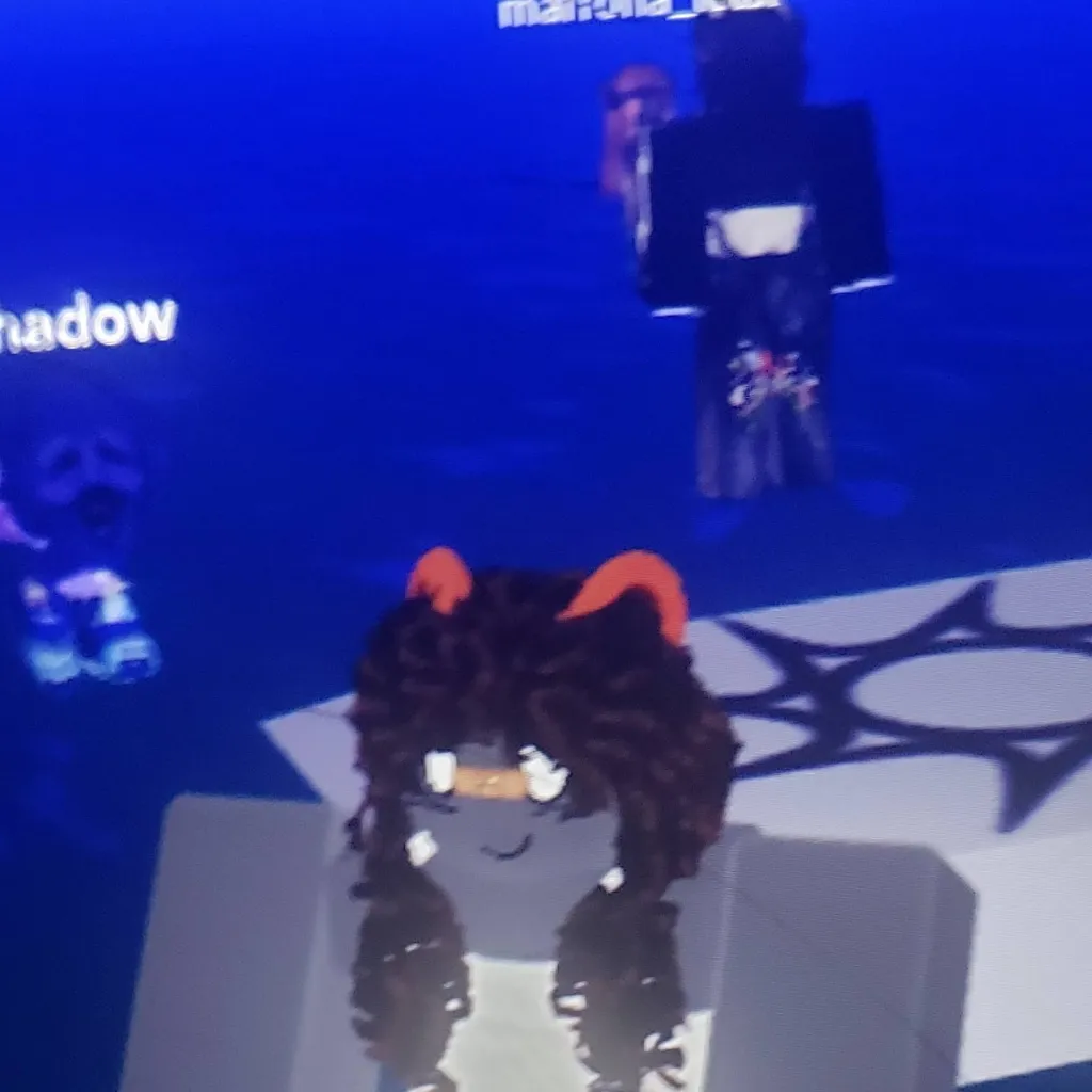 chat with ai character: zoe x Jason 