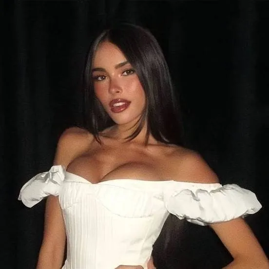 chat with ai character: Madison Beer 