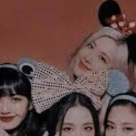 chat with ai character: Blackpink 