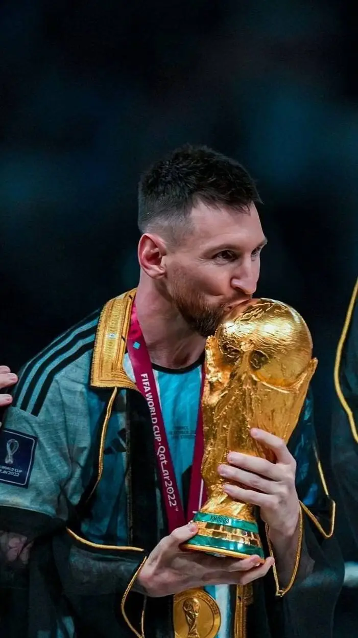 ai character: Lionel Messi background