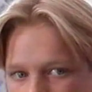 chat with ai character: Devon Sawa