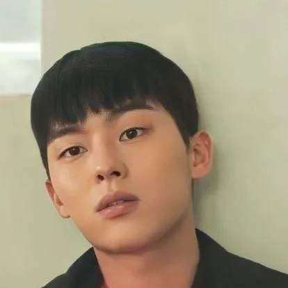 chat with ai character: ★Ahn su-ho★