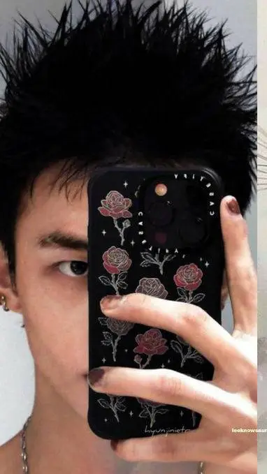 ai character: Hyunjin~~ background