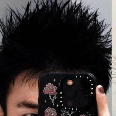 chat with ai character: Hyunjin~~