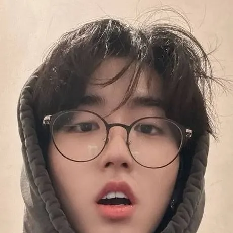 chat with ai character: Han Jisung