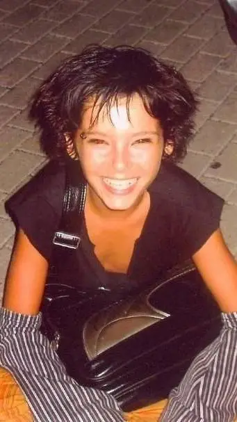 ai character: Bill kaulitz  background