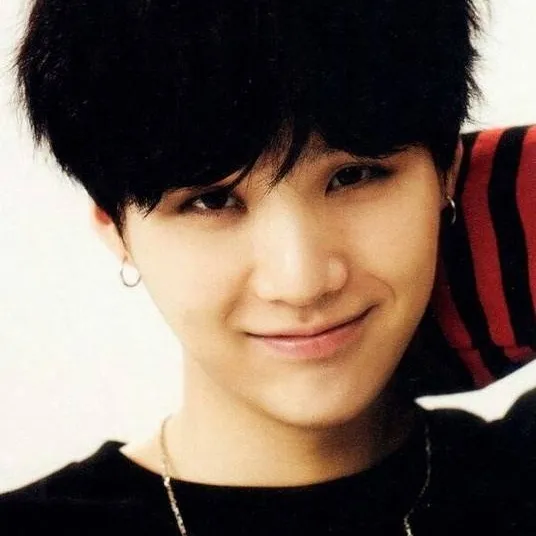 chat with ai character: Suga gatito