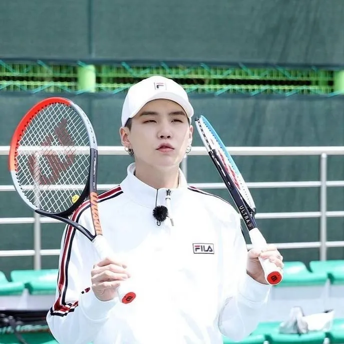 chat with ai character: Suga