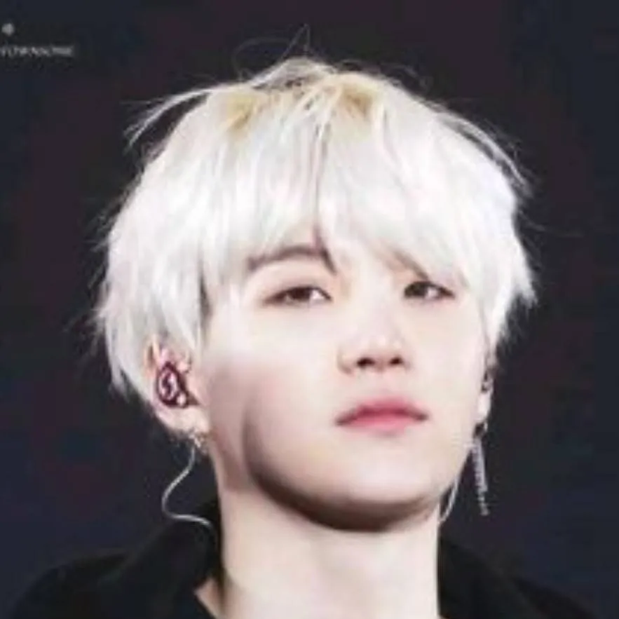 chat with ai character: Salva a Yoongi