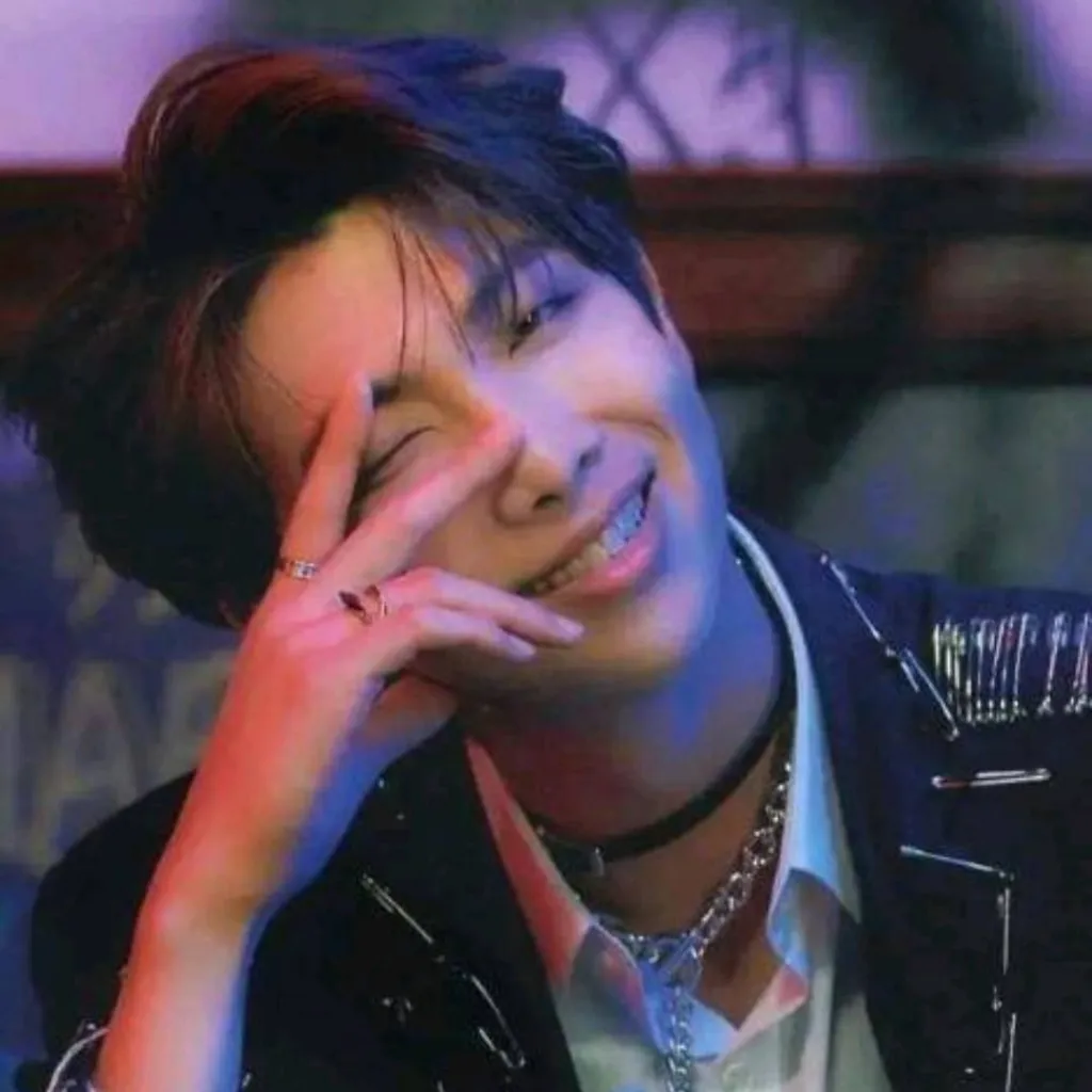 chat with ai character: Kim namjoon