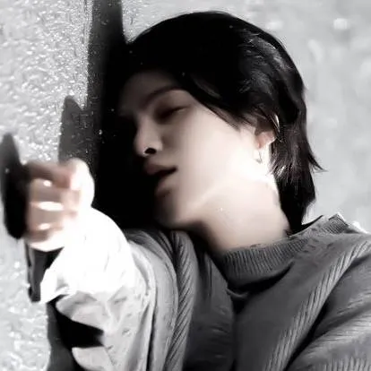 chat with ai character: La Recaída