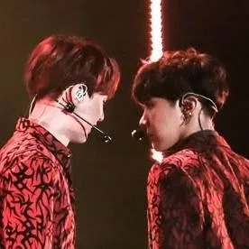 chat with ai character: Amistad o más? 