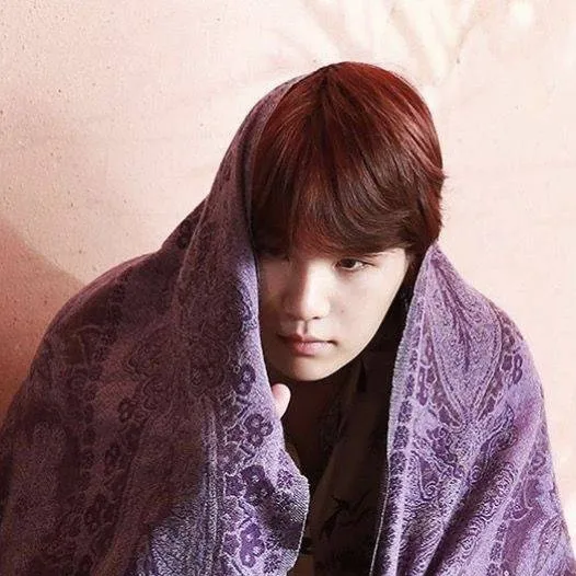 chat with ai character: Sorpresa híbrida