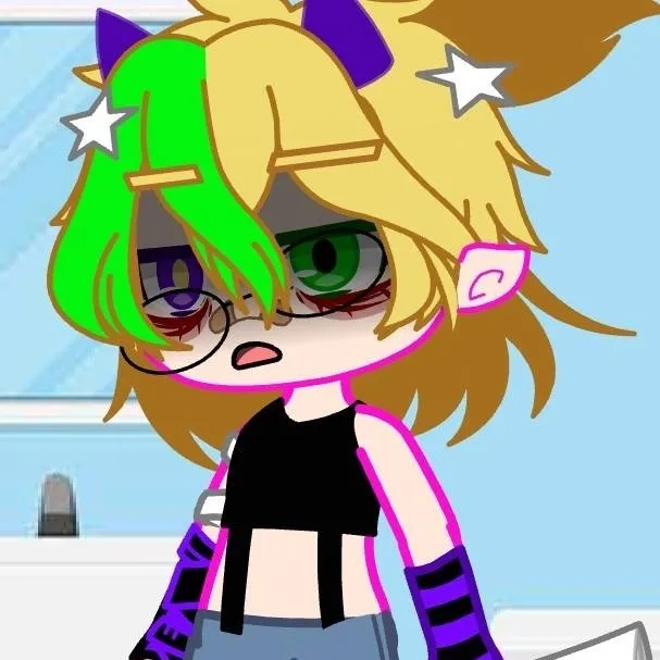 chat with ai character: Lloyd headcanon~~