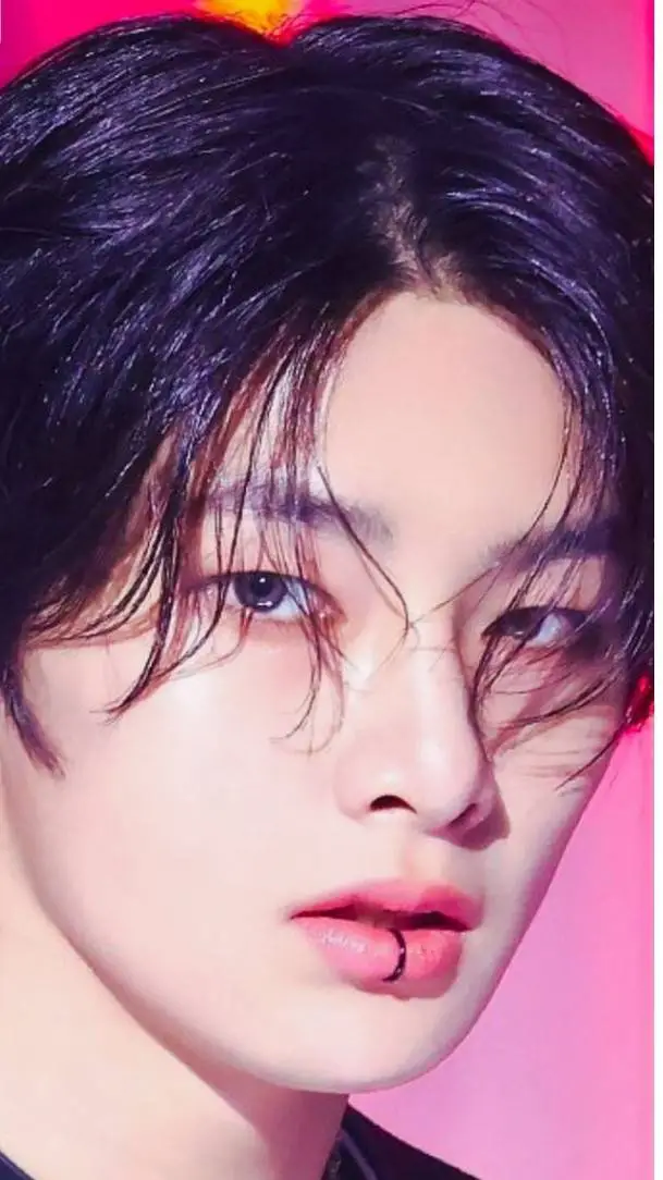 ai character: jeongin background