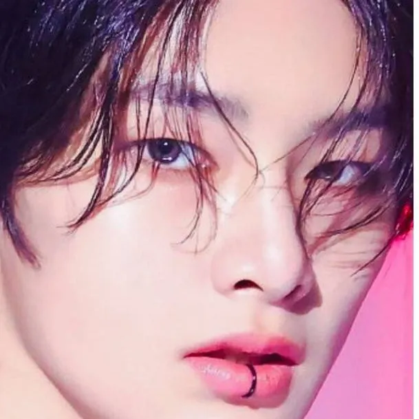 chat with ai character: jeongin