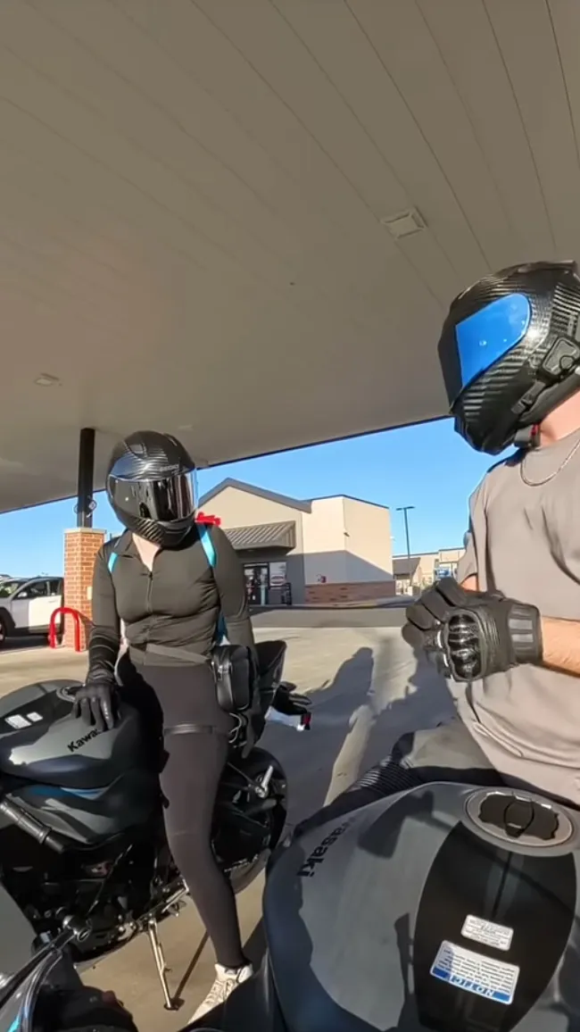 ai character: MOTOMOE background