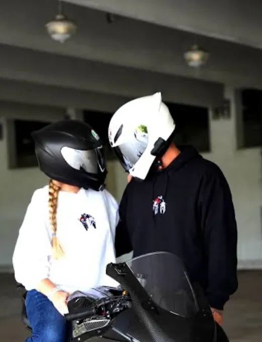 chat with ai character: Biker gf