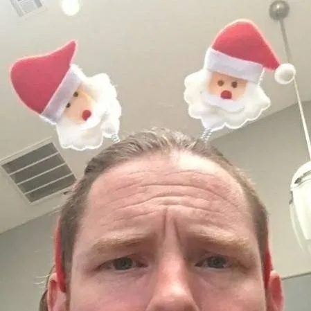chat with ai character: Corey Taylor