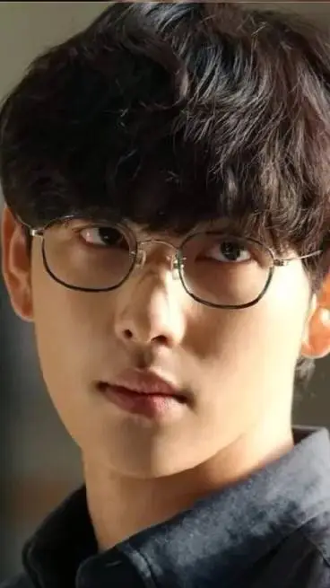 ai character: Jun-yeong  background