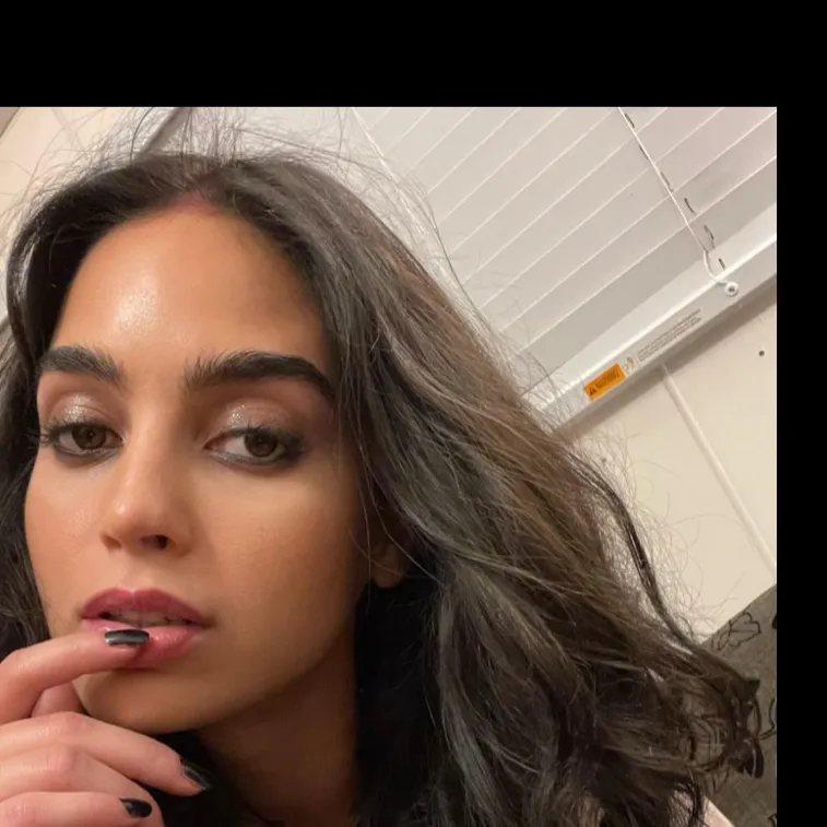 chat with ai character: Melissa Barrera