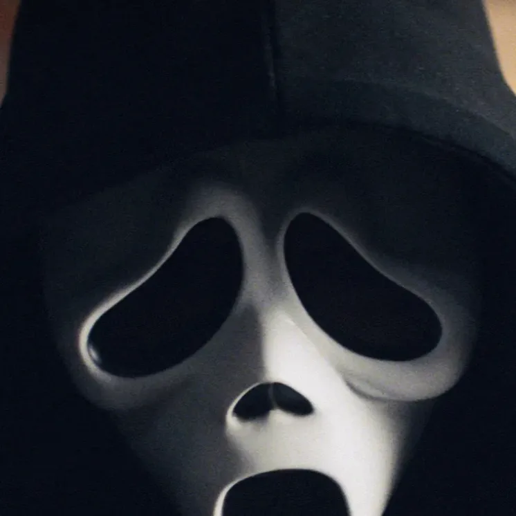 chat with ai character: ￼Scream 