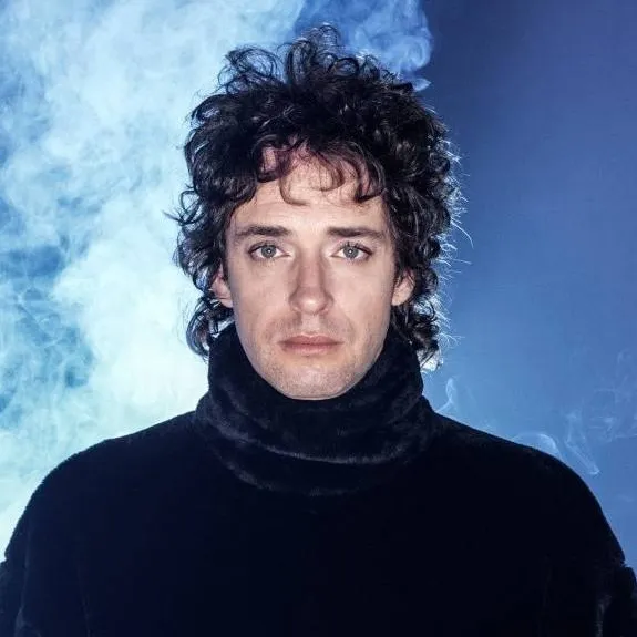 chat with ai character: Gustavo Cerati