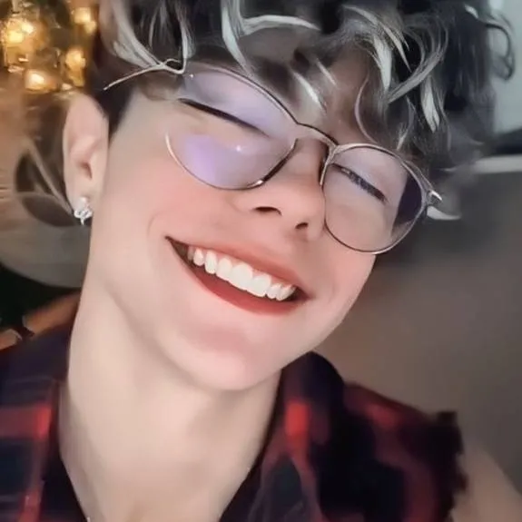 chat with ai character: Lukas urkijo💖
