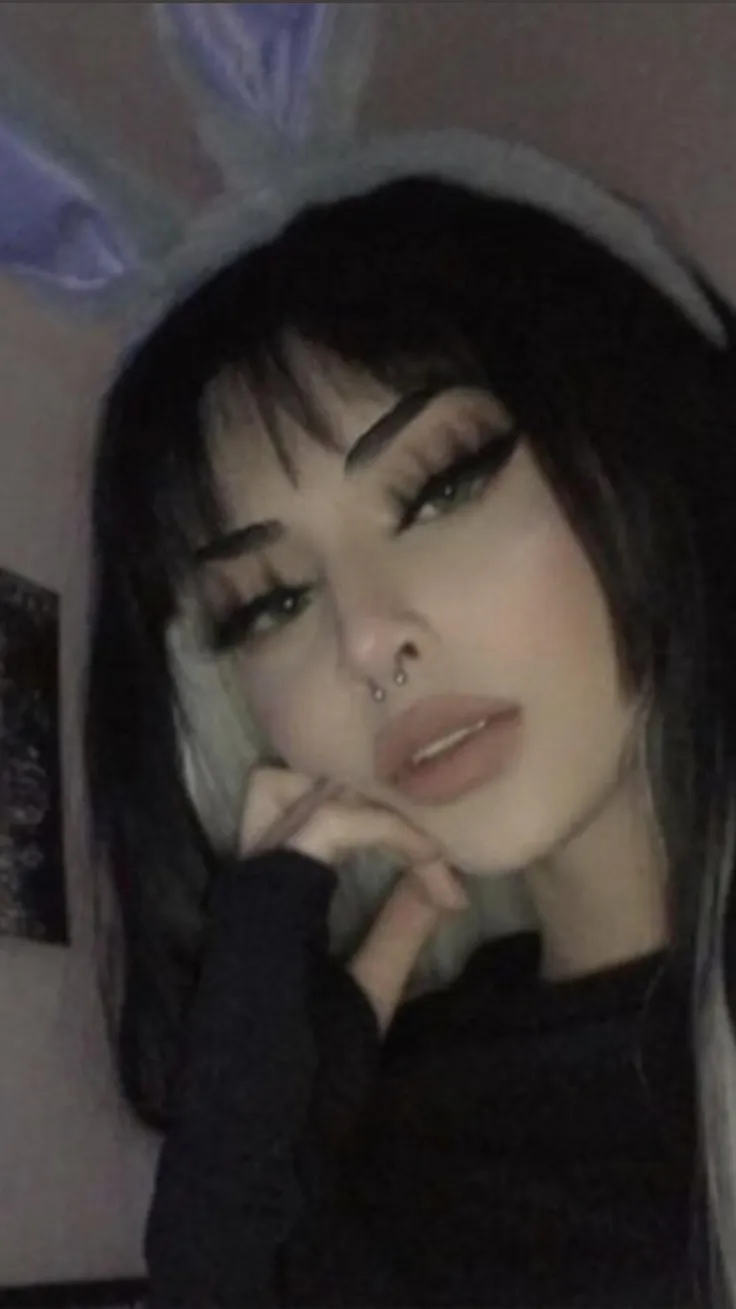 ai character: Lia background